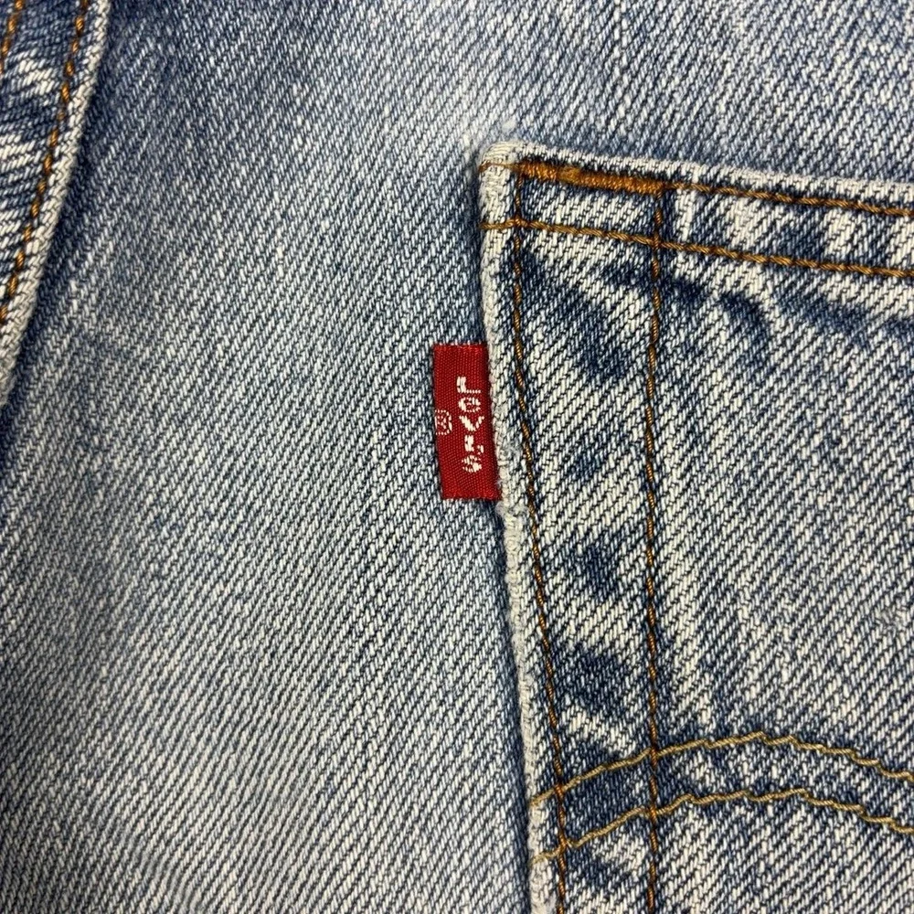 Levi's 505 Jeans Mens 32x32 Light Wash Distressed Regular Straight Denim Y2K